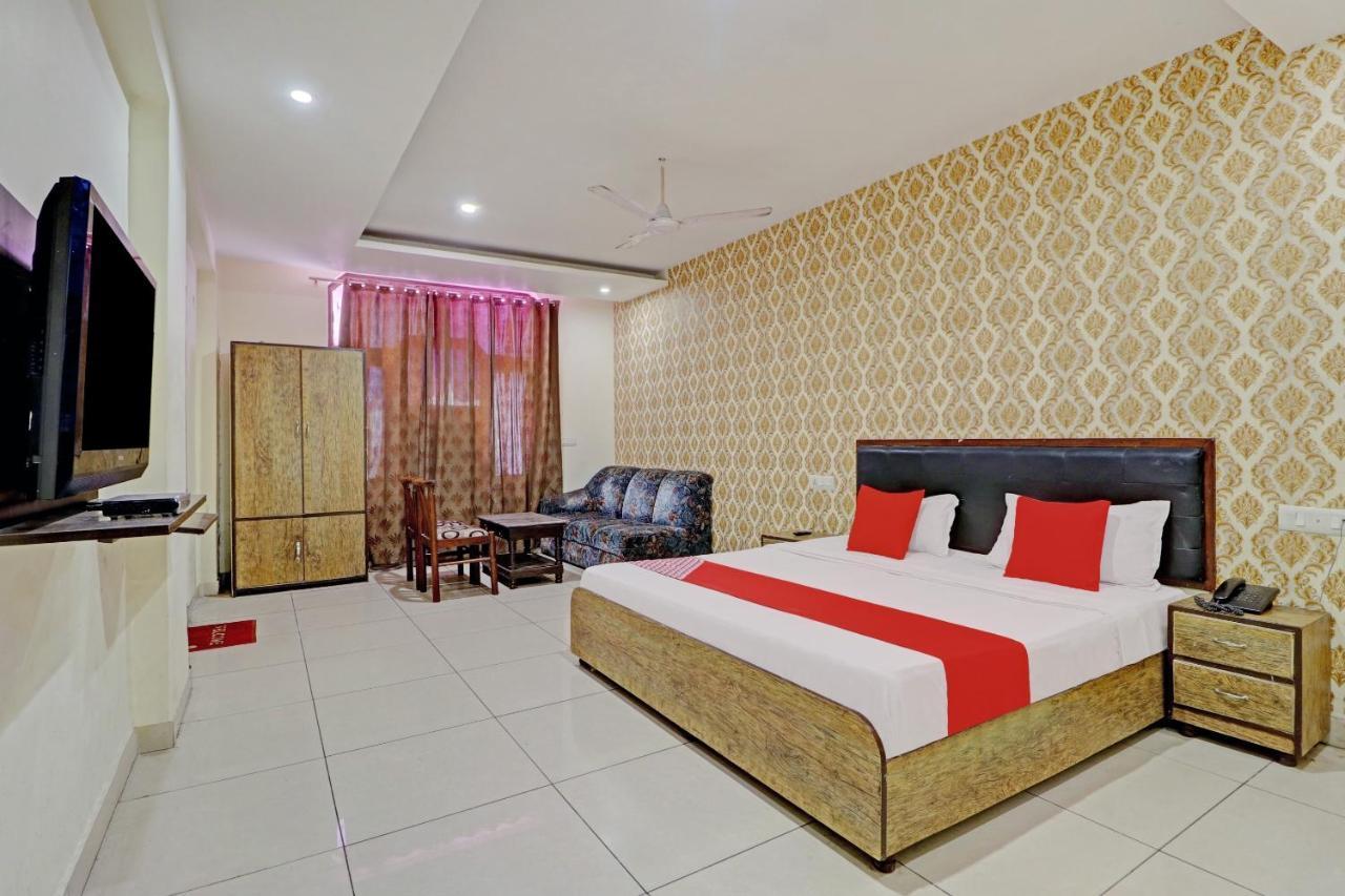 OYO 74073 Hotel Abhishek Ludhiana Exterior foto